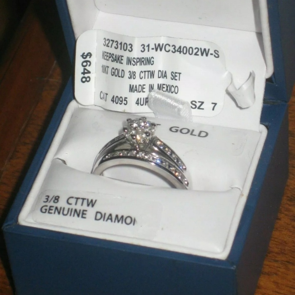 10 karat  white gold bridal set
